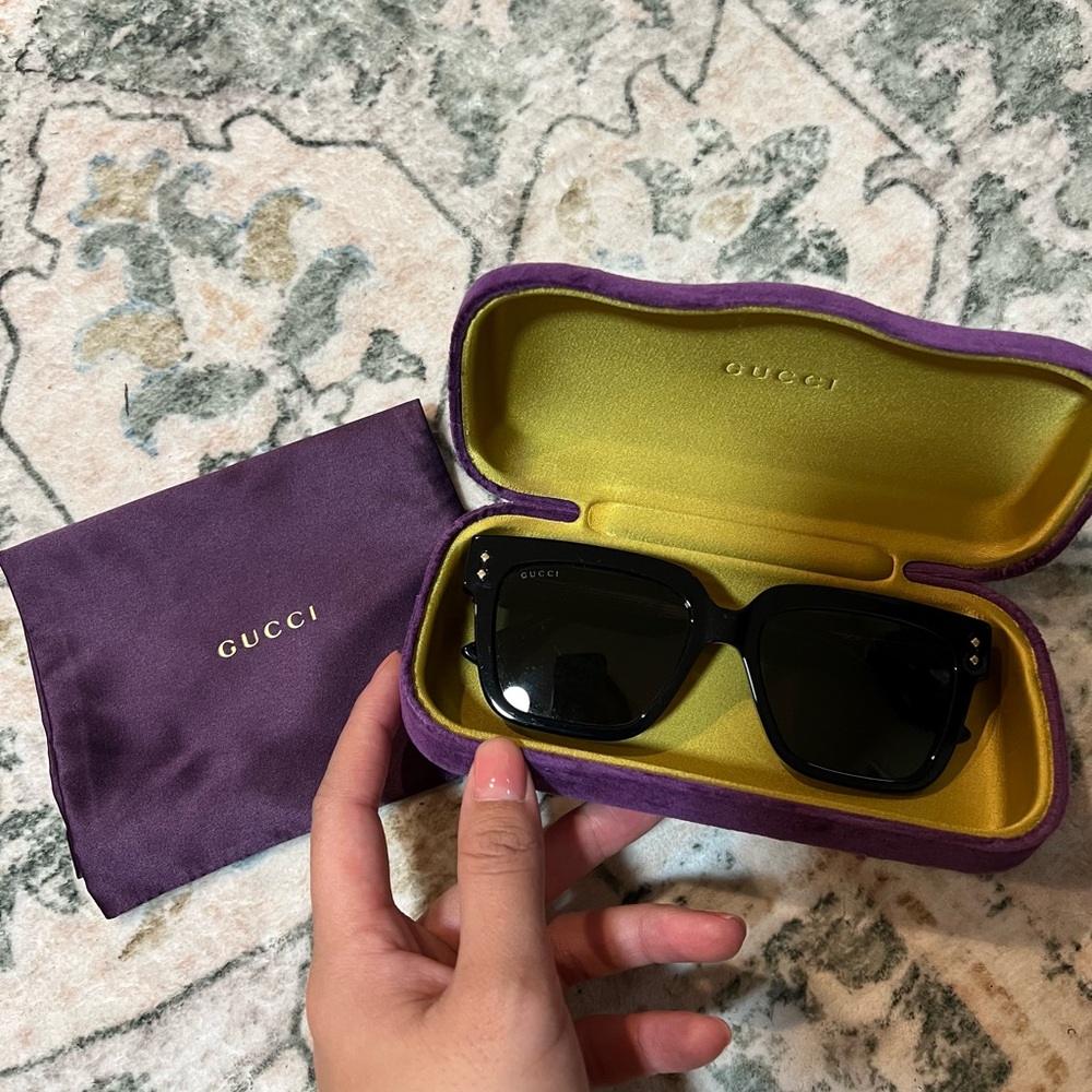 Gucci Square Sunglasses in Black